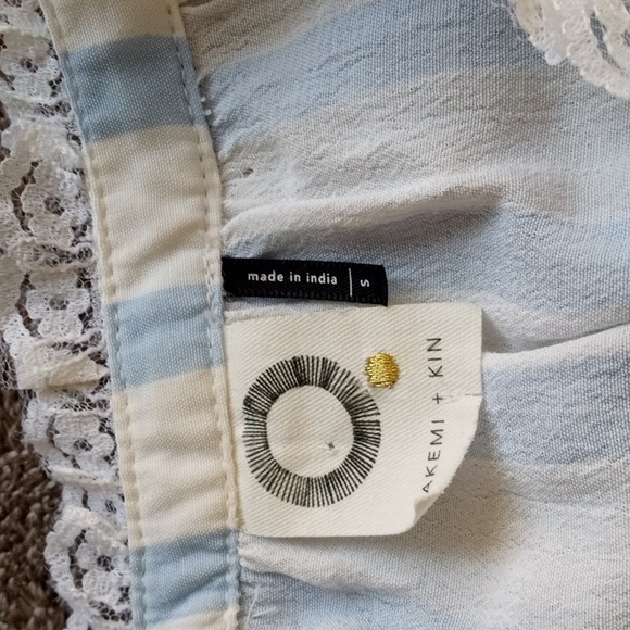 Anthropologie Akemi + Kin high neck embroidered keyhole blouse - Picture 4 of 11